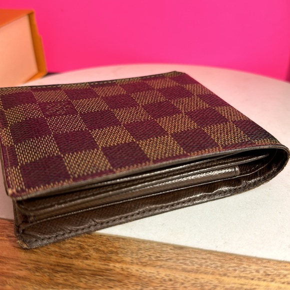 Louis Vuitton Damier Bifold Man’s wallet XL size Bif wallet for big man. - Picture 13 of 16